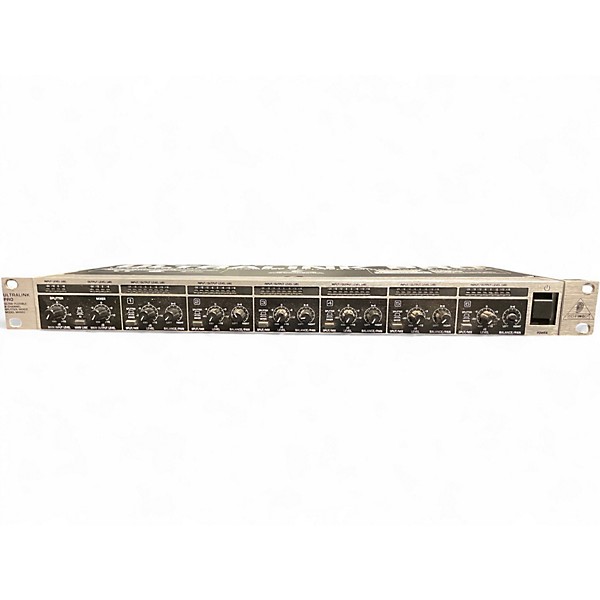 Used Behringer MX882 Unpowered Mixer