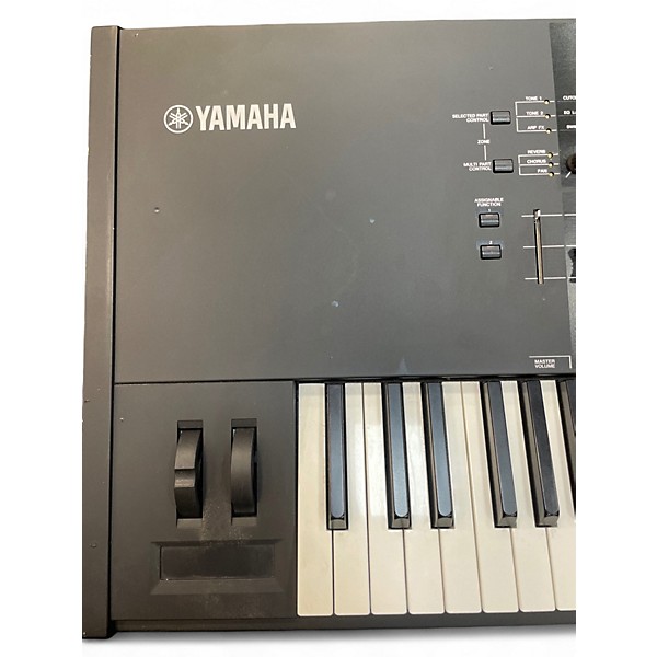 Used Yamaha Motif XF8 88 Key Keyboard Workstation