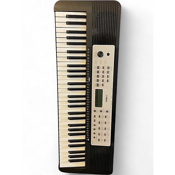 Used Yamaha YPT270 Keyboard Workstation
