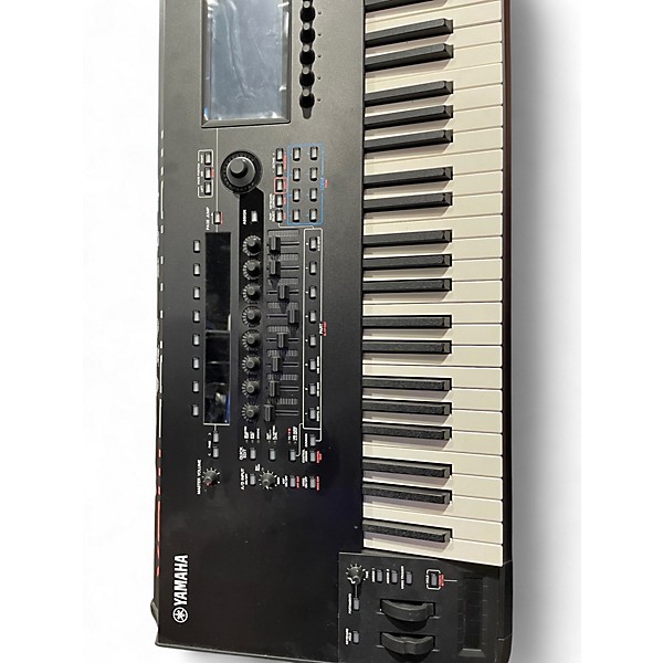 Used Yamaha MONTAGE M8X Keyboard Workstation