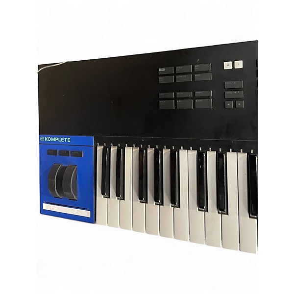Used Native Instruments Komplete Kontrol S61 MK2 MIDI Controller