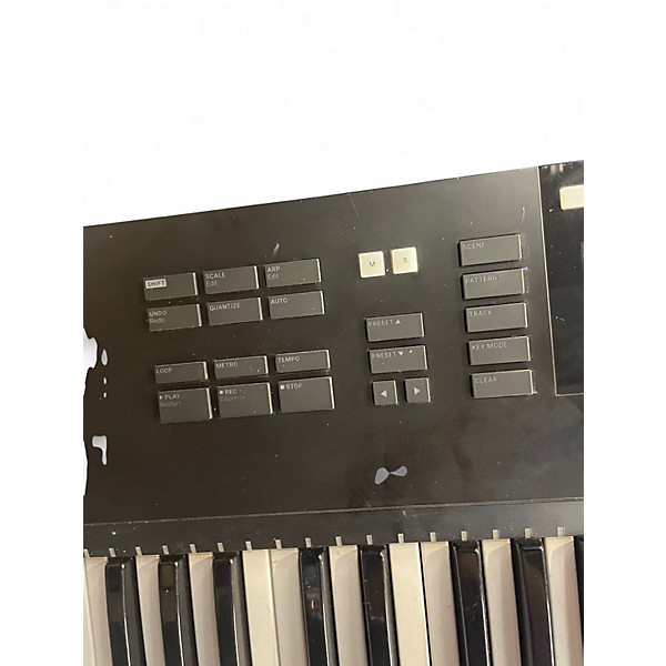 Used Native Instruments Komplete Kontrol S61 MK2 MIDI Controller