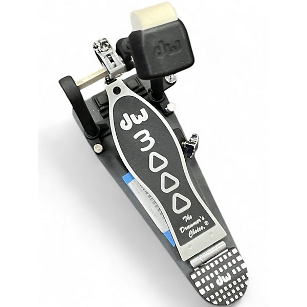 Used DW 3000 Series Single Single Bass Drum Pedal