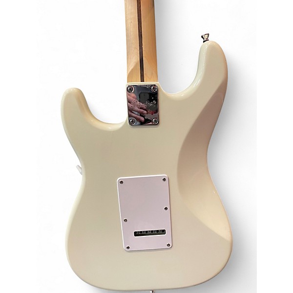 Used Squier Affinity Stratocaster Olympic White Solid Body Electric Guitar