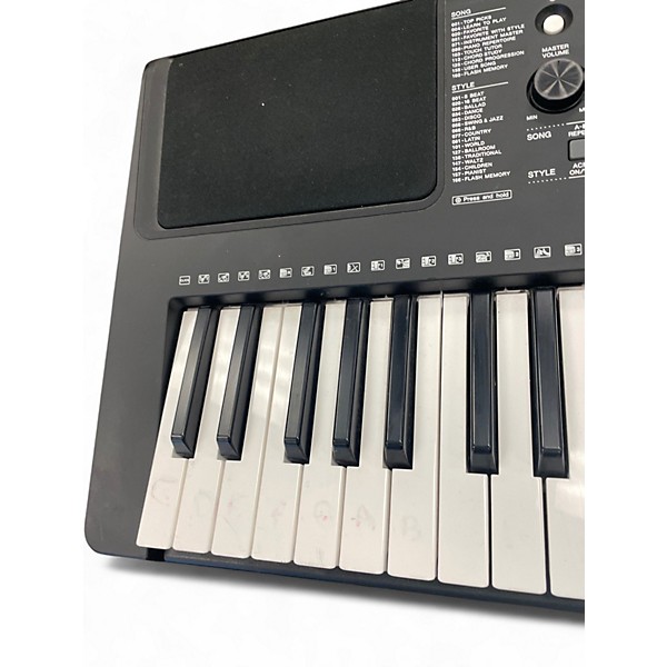 Used Yamaha PSRE363 61 Key Portable Keyboard