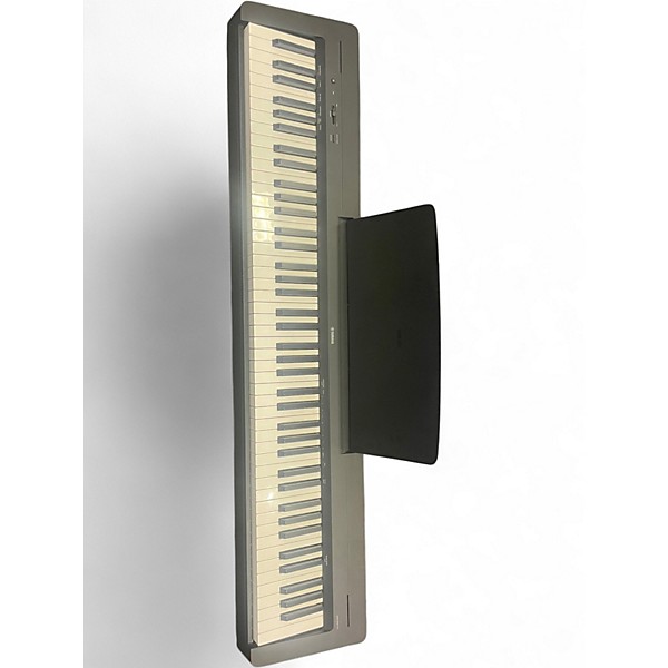 Used Yamaha P143B Keyboard Workstation