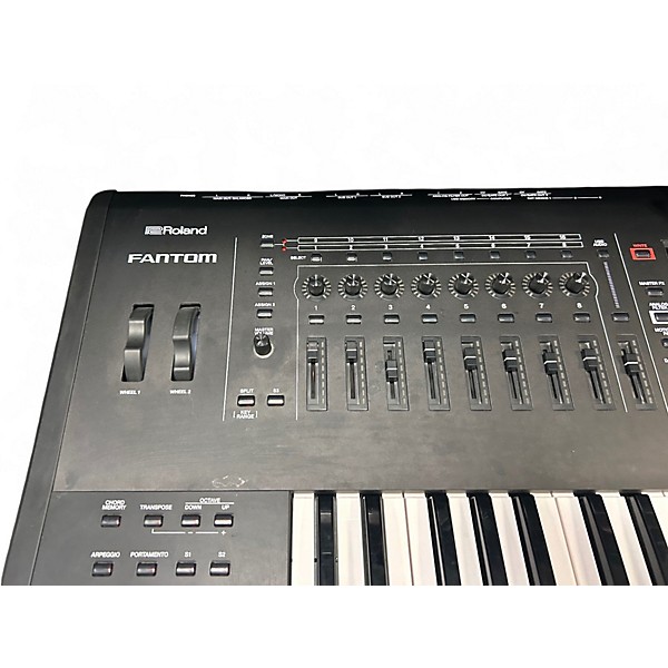 Used Roland Fantom 6 Keyboard Workstation