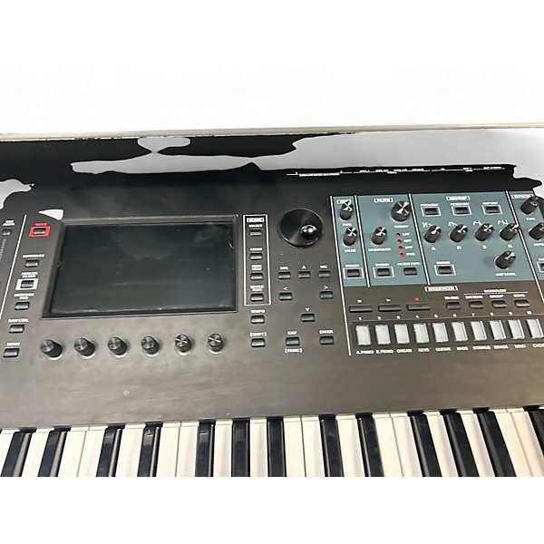 Used Roland Fantom 6 Keyboard Workstation