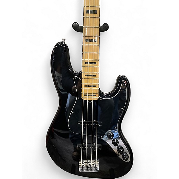 Used Fender Deluxe Jazz Bass 4 String Black Electric Bass Guitar