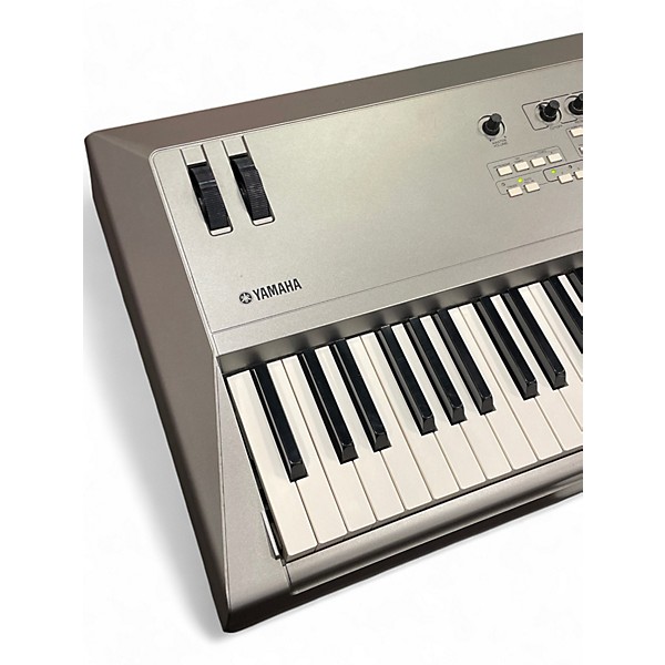 Used Yamaha MM8 88 Key Synthesizer