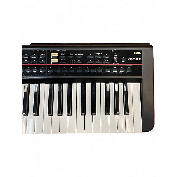 Used KORG Kross 61 Key Keyboard Workstation
