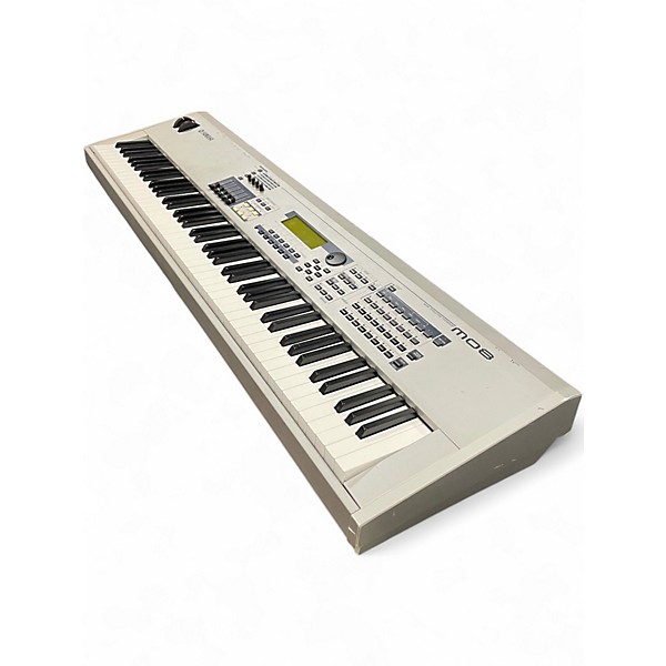 Used Yamaha MO8 88 Key Keyboard Workstation