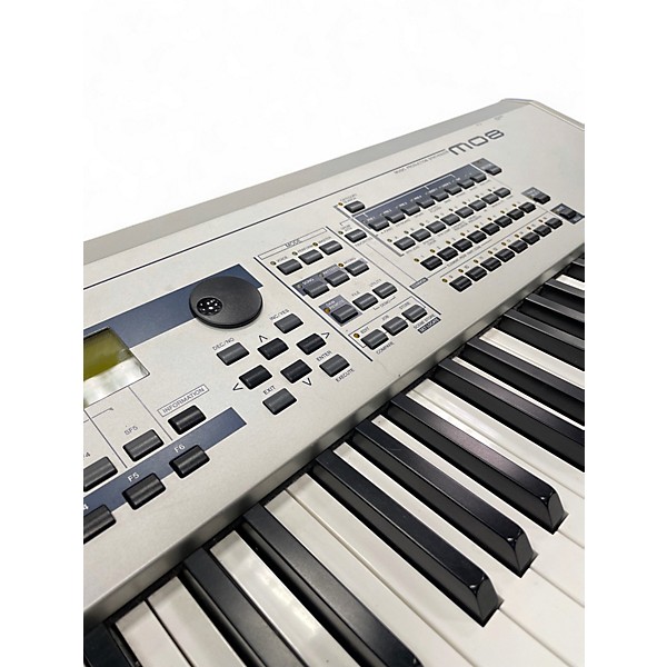 Used Yamaha MO8 88 Key Keyboard Workstation