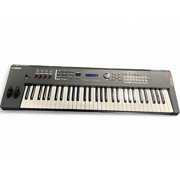 Used Yamaha MX61 61 Key Keyboard Workstation
