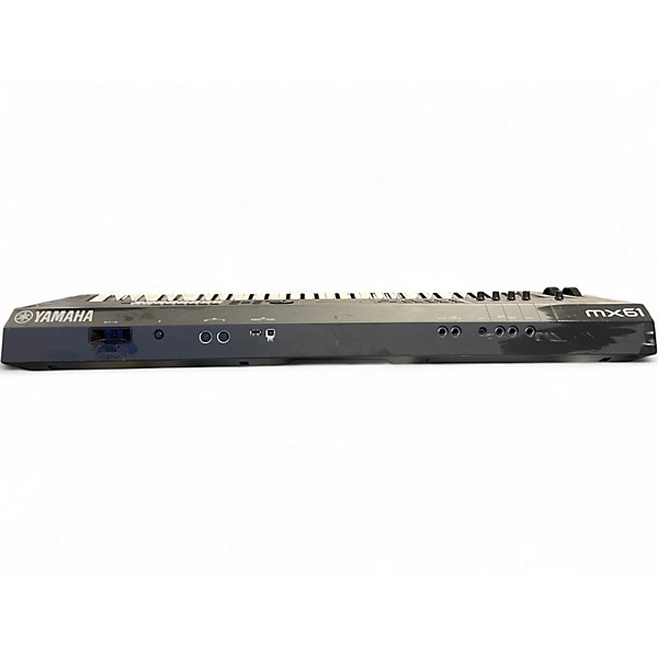 Used Yamaha MX61 61 Key Keyboard Workstation