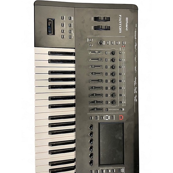 Used Roland Fantom 6 Keyboard Workstation