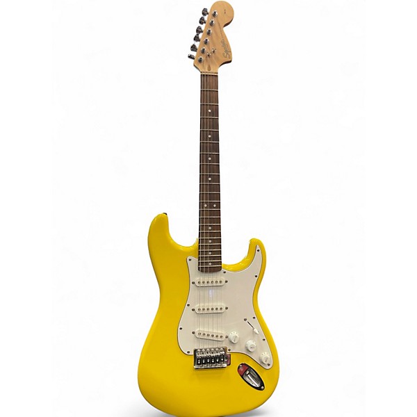 Used 2020 Squier Affinity Stratocaster Yellow Solid Body Electric Guitar