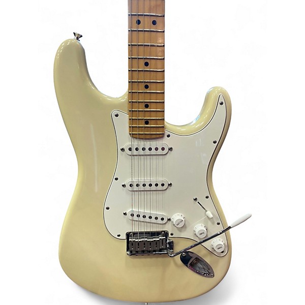 Used Fender American Standard Stratocaster Alpine White Solid Body Electric Guitar