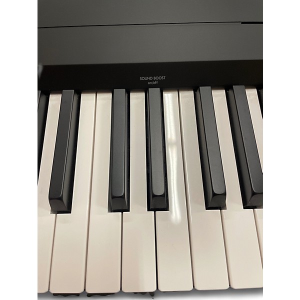 Used Yamaha P143B Digital Piano