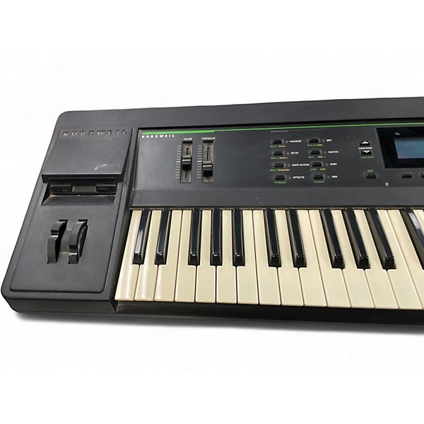 Used Kurzweil K2000 Keyboard Workstation