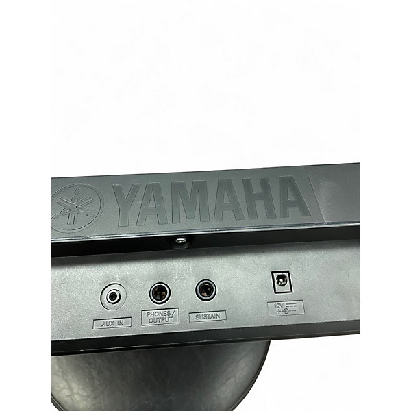 Used Yamaha PSRE263 61 Key Portable Keyboard