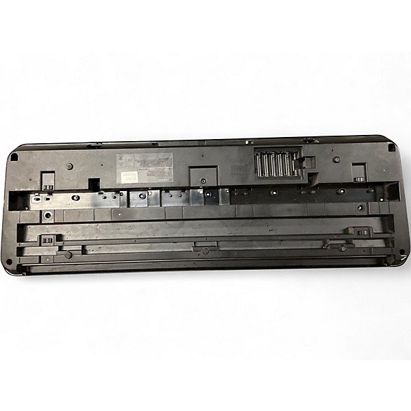 Used Yamaha PSRE263 61 Key Portable Keyboard