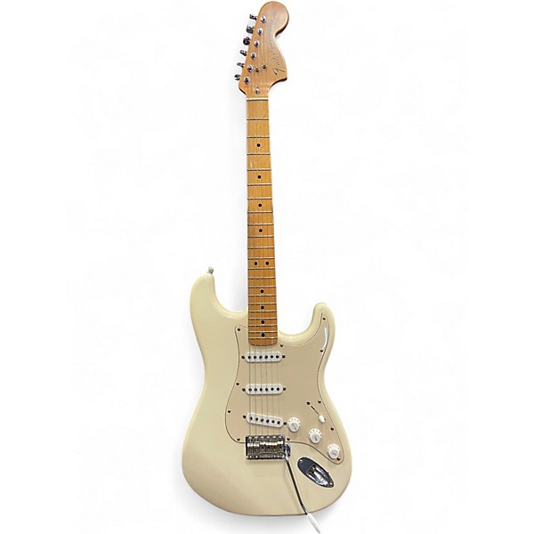 Used Fender Classic Series '70s Stratocaster White Solid Body Electric Guitar
