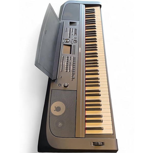 Used Yamaha DGX-670 Digital Piano