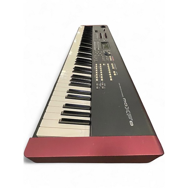 Used Yamaha MOXF8 88 Key Keyboard Workstation
