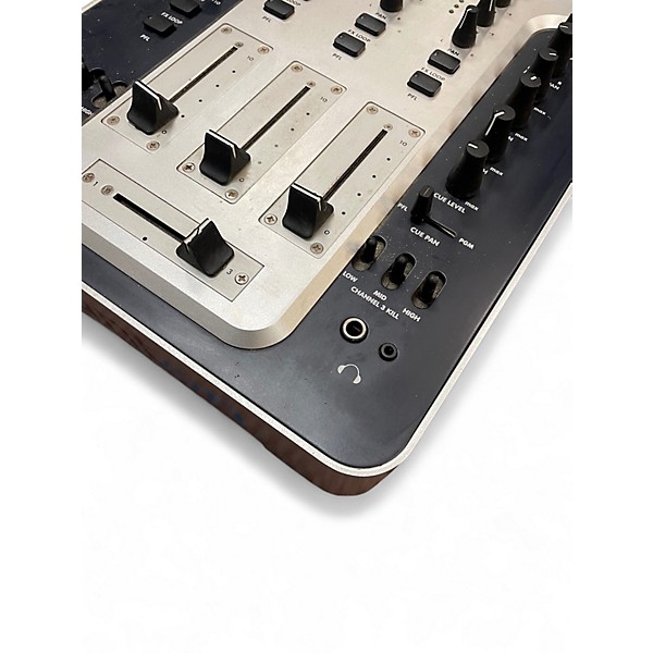 Used Stanton M30 Powered Mixer