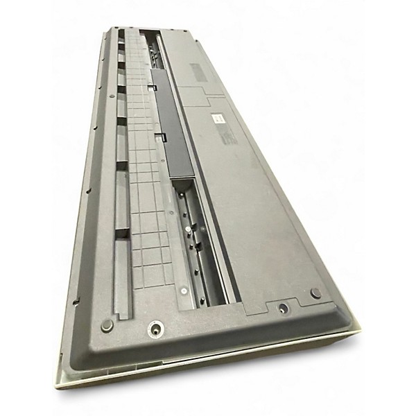 Used 2010s Yamaha YPG235 Keyboard Workstation