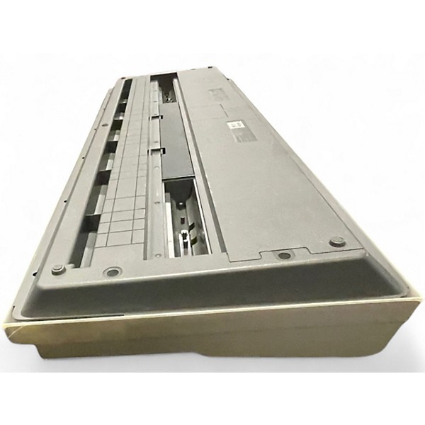 Used 2010s Yamaha YPG235 Keyboard Workstation