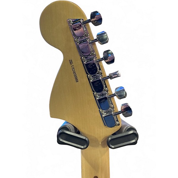 Used Fender Artist Series Yngwie Malmsteen Stratocaster Vintage White Solid Body Electric Guitar