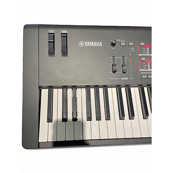Used Yamaha MOX8 88 Key Keyboard Workstation