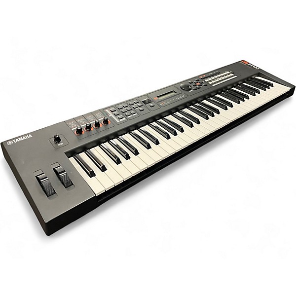 Used Yamaha MX61 61 Key Keyboard Workstation