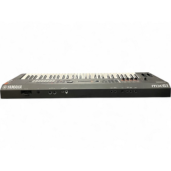 Used Yamaha MX61 61 Key Keyboard Workstation