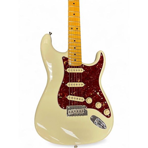 Used Fender American Professional II Stratocaster Vintage White Solid Body Electric Guitar
