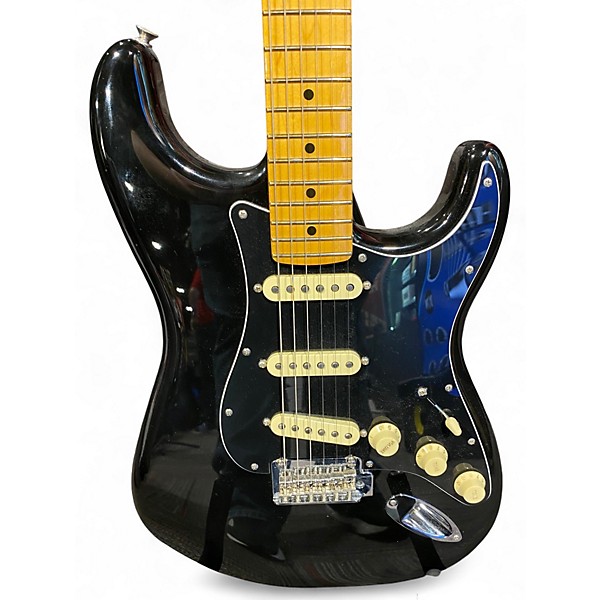 Used Fender Player II STRATOCASTER BLACK Solid Body Electric Guitar