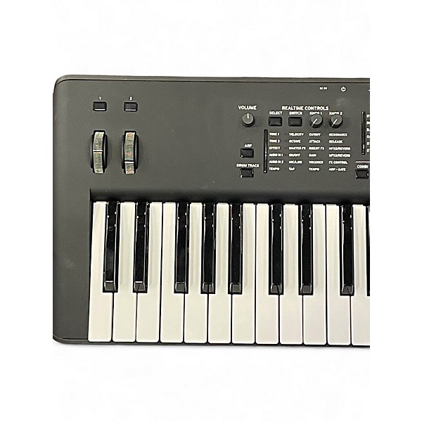 Used KORG KROSS 2 61 Key Keyboard Workstation