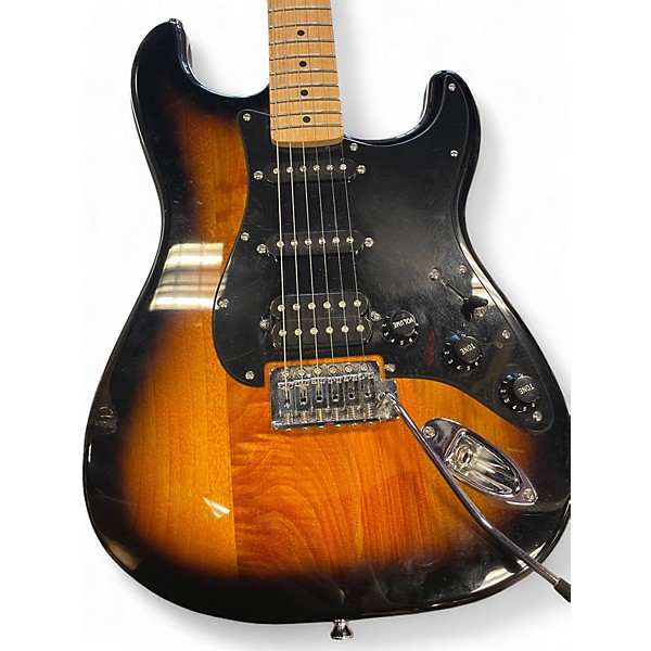Used 2020s Squier Affinity Stratocaster 2 Tone Sunburst Solid Body Electric Guitar