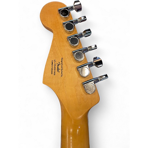 Used 2020s Squier Affinity Stratocaster 2 Tone Sunburst Solid Body Electric Guitar