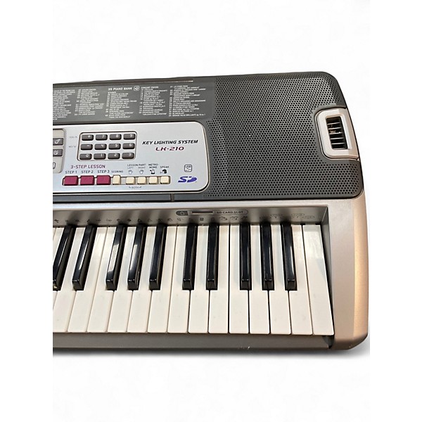 Used Casio LK210 Portable Keyboard