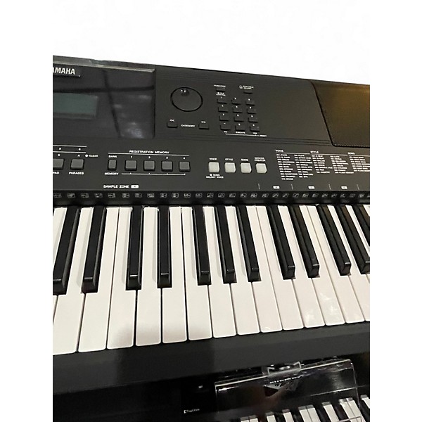 Used Yamaha PSREW410 76 Key Portable Keyboard