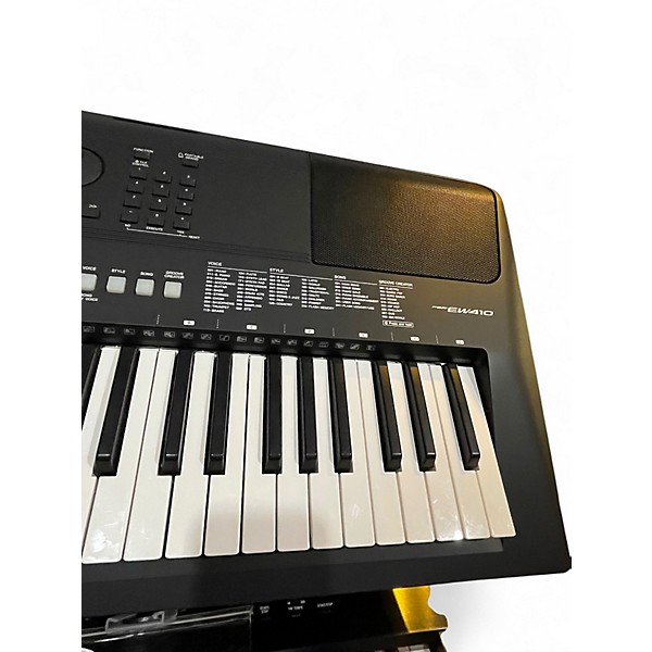 Used Yamaha PSREW410 76 Key Portable Keyboard