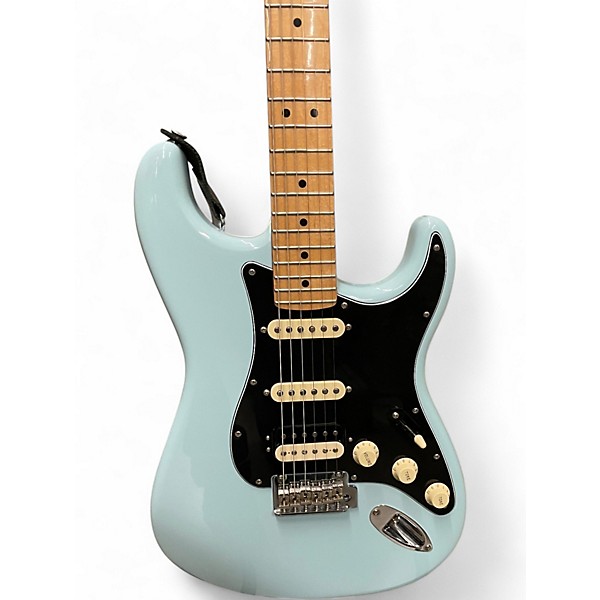 Used Fender Limited Edition Player Stratocaster Sonic Blue Solid Body Electric Guitar
