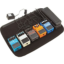 Open Box Musician's Gear Powered Pedal board and Gig Bag Level 1