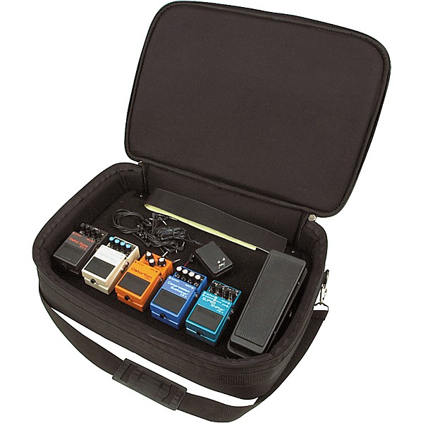 Open Box Musician's Gear Powered Pedal board and Gig Bag Level 1