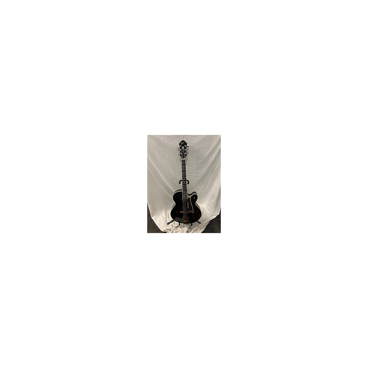Pack n°8 guitare électrique Stratocaster adulte - Médiathèque de Vence