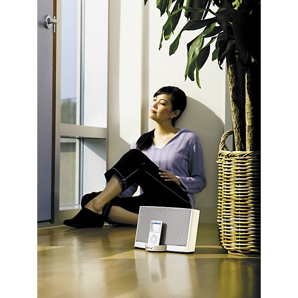 Bose SoundDock Portable Digital Music Speaker System for iPod White