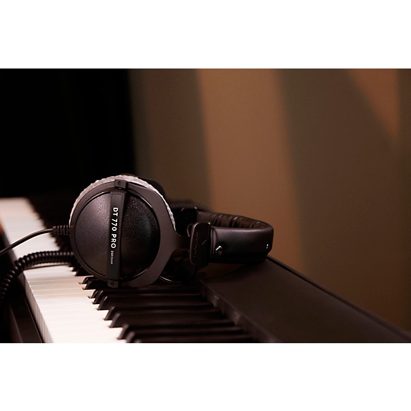 beyerdynamic DT 770 PRO Studio Closed-Back Headphones - 250 ohms